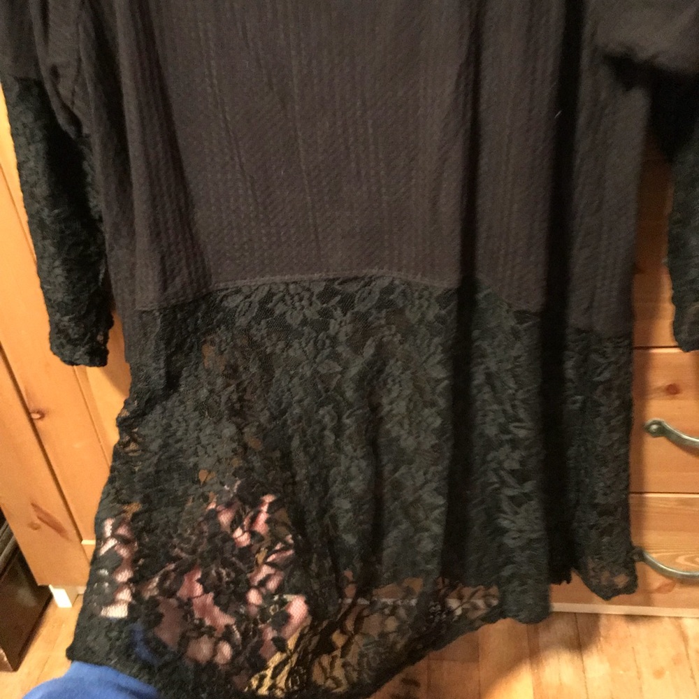 Torrid top - Picture 4 of 5